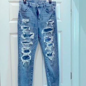 American Eagle Curvy Distressed Jean